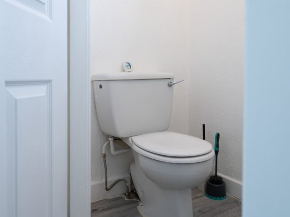 367aBlurtonRd-52